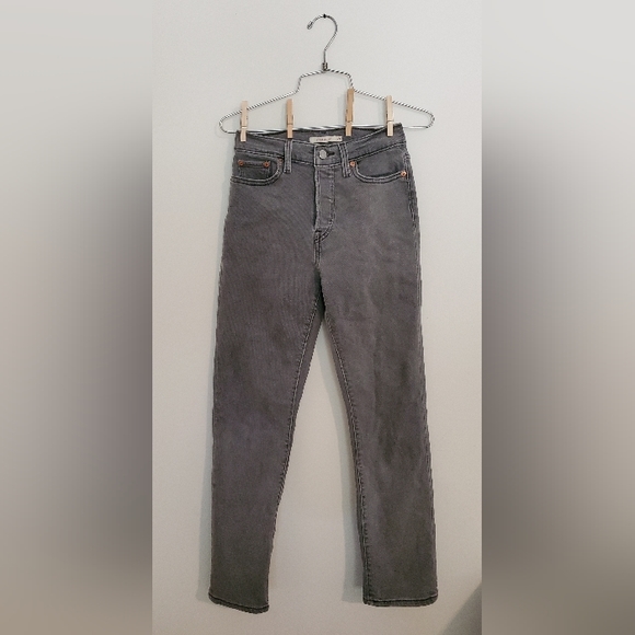 Size 26 Wedgie Straight Levi's - Picture 1 of 7